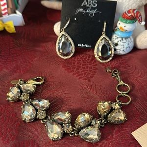 Leslie Danzis high end jewelry bracelet in gold tone with gold rhinestones